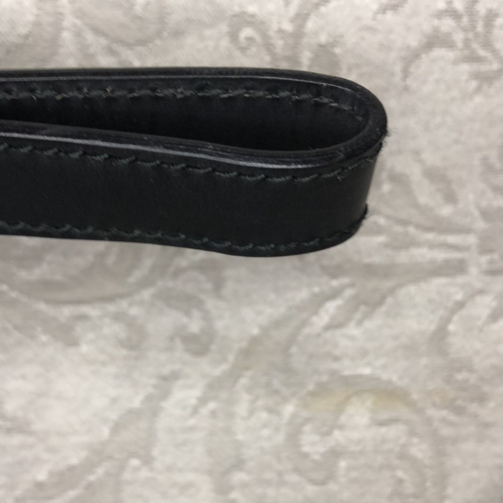 Gucci Guccissima GG  with retractable hand strap.  One owner.  Giftable - Picture 10 of 13